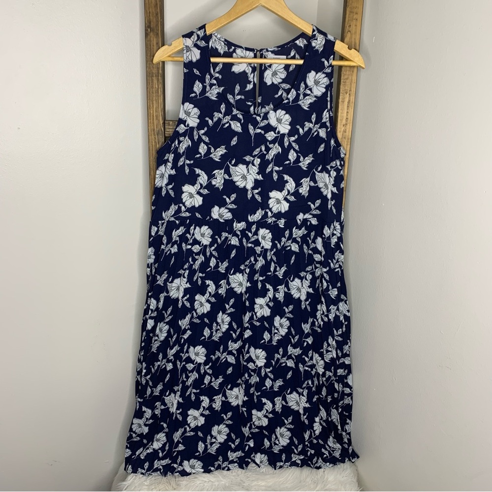 VOY Floral Sleeveless Dress Size M